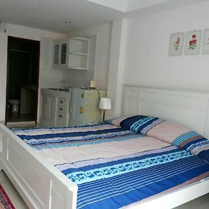Zimmer mit Kingsize-Bett